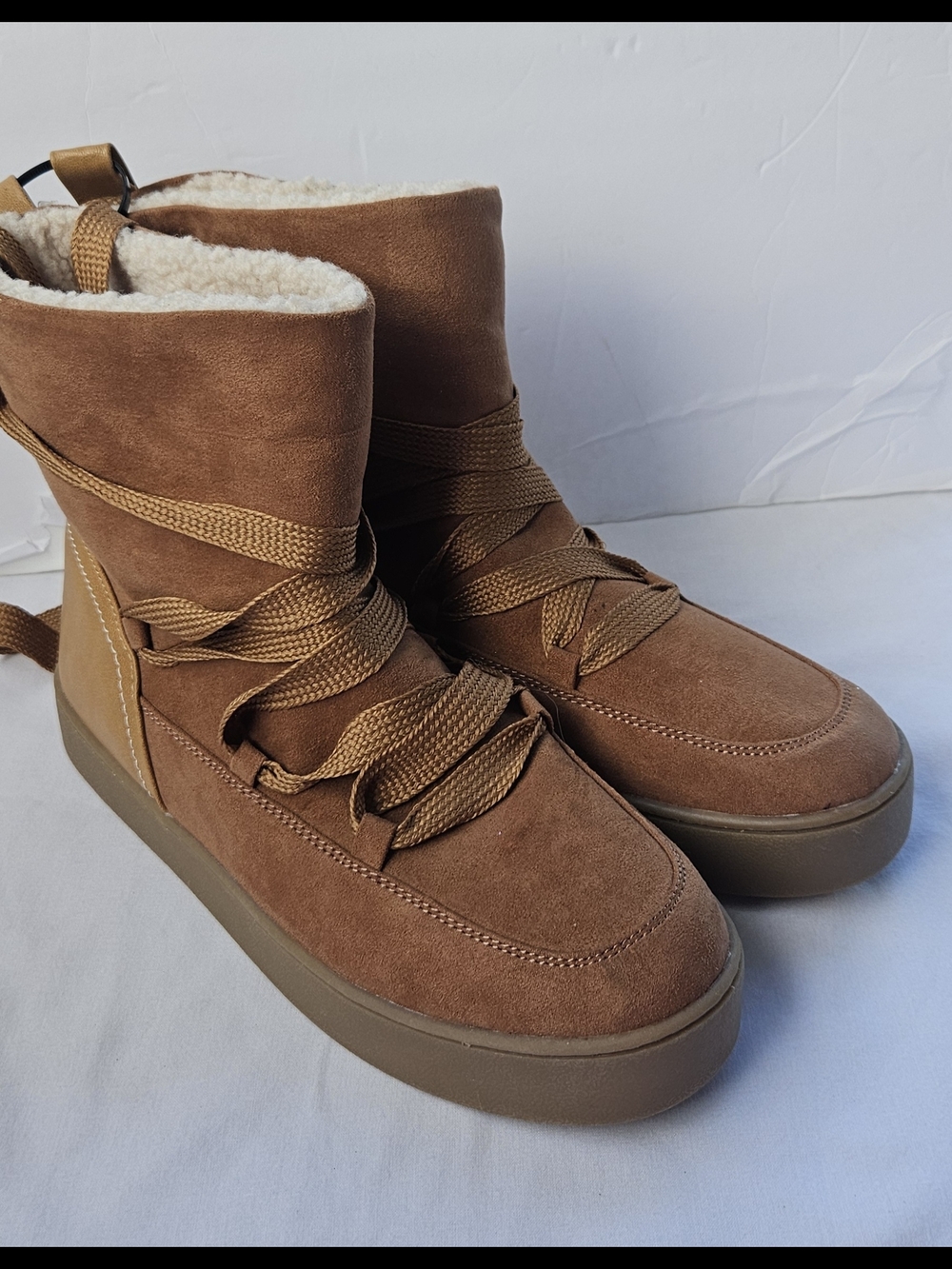 Universal Thread Faux Fur Winter Boots Brown Size 10 NWT Cozy Lace Up Womens